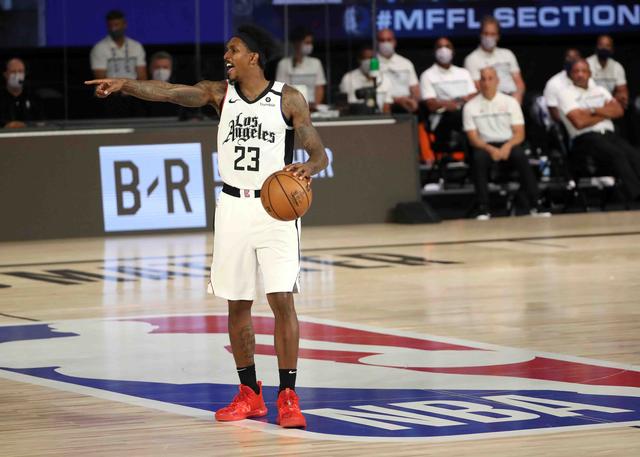 我们期待着 我们期待着